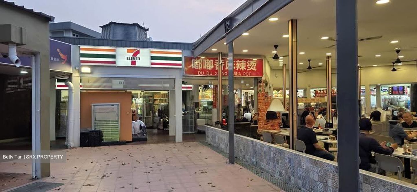 711 ANG MO KIO AVENUE 8 (D20), Shop House #621523811